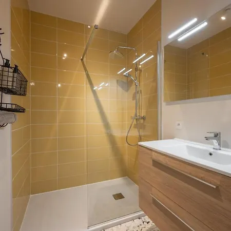 公寓 Modern For 6 With Terrace & Parking *