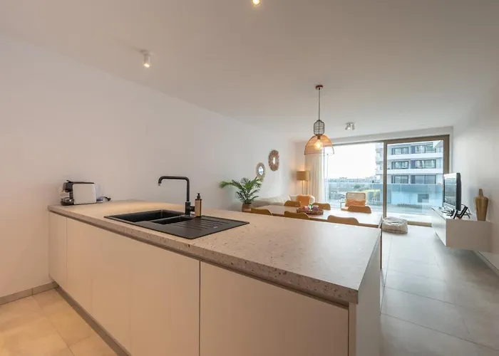 Modern For 6 With Terrace & Parking 公寓 *