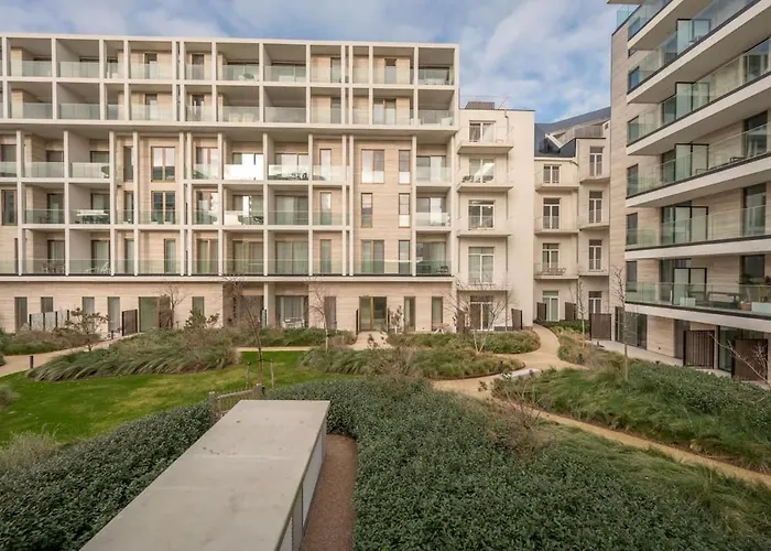 Modern For 6 With Terrace & Parking 公寓 *