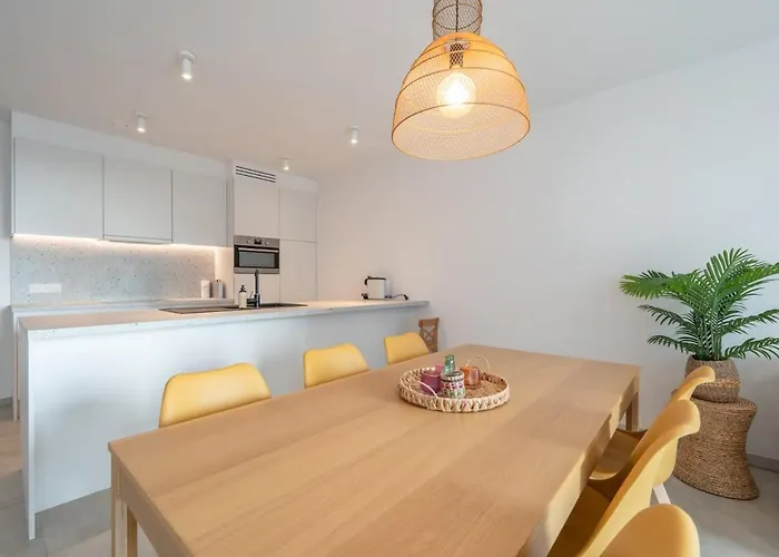 公寓 Modern For 6 With Terrace & Parking